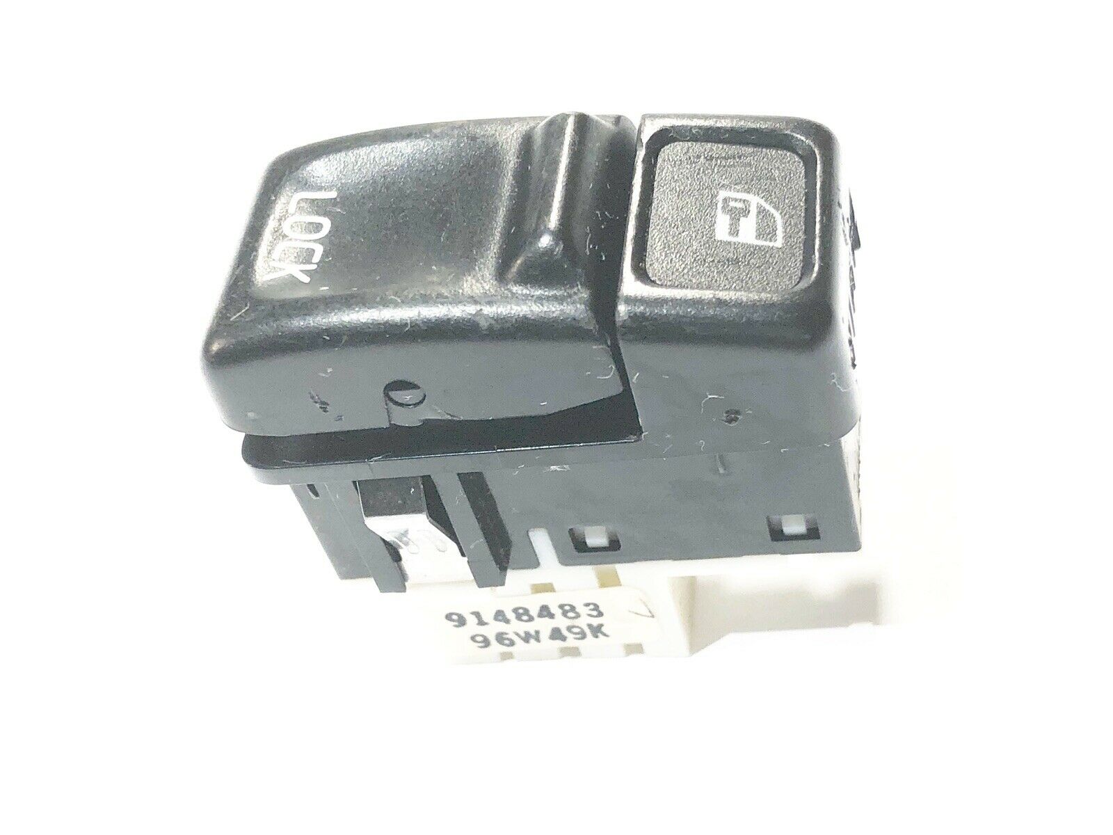 POWER DOOR LOCK SWITCH 1998 S90 P/n 9148483 R233564